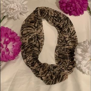 🌹Zebra Prints Infinity Scarf🦓